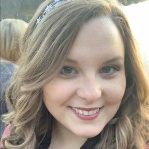 Meet your Posher, Cassie